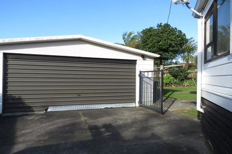 Photo of property in 114 Marina View Drive, West Harbour, Auckland, 0618