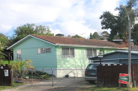 Photo of property in 52 Hartley Terrace, Massey, Auckland, 0614