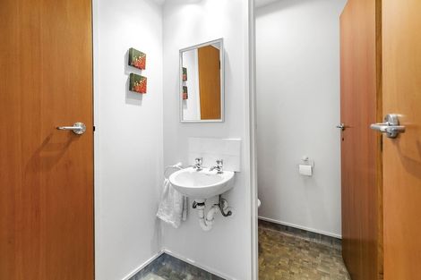 Photo of property in 32 Paremata Crescent, Paremata, Porirua, 5024