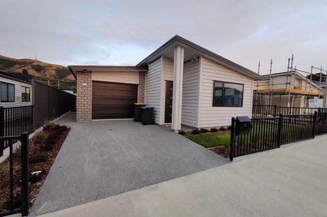 Photo of property in 8 Pihoihoi Place, Kenepuru, Porirua, 5022