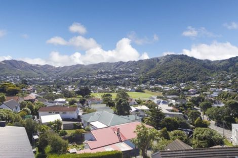 Photo of property in 7 Te Kainga Way, Khandallah, Wellington, 6035