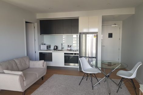 Photo of property in Frank Sargeson Apts, 404/74 Anzac Street, Takapuna, Auckland, 0622