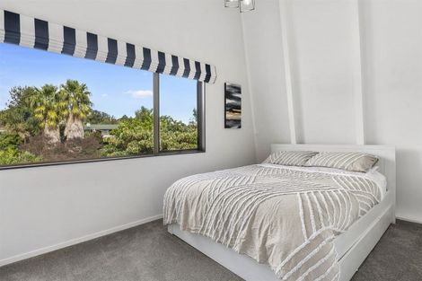 Photo of property in 77 Resolution Road, Welcome Bay, Tauranga, 3112