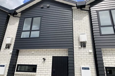 Photo of property in 2/14 Ruakiwi Road, Hamilton Lake, Hamilton, 3204