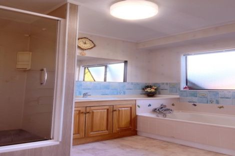 Photo of property in 2/17 Fieldstone Court, Northpark, Auckland, 2013