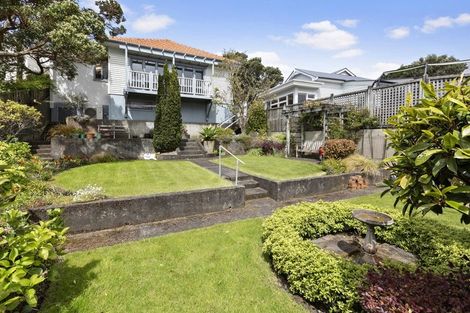 Photo of property in 26 Harbour View Road, Northland, Wellington, 6012