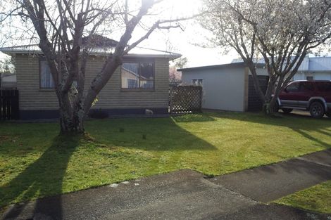 Photo of property in 20 Fisher Place, Carterton, 5713