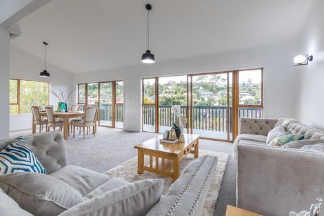 Photo of property in 47 Stapleford Crescent, Browns Bay, Auckland, 0630