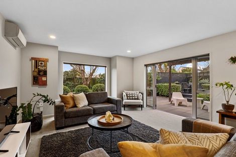 Photo of property in 87b Aikmans Road, Merivale, Christchurch, 8014