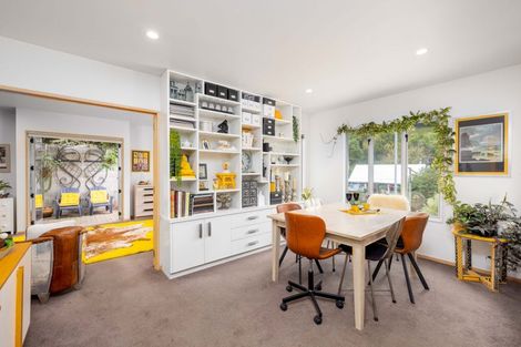 Photo of property in 25 Hawkhurst Road, Lyttelton, 8082