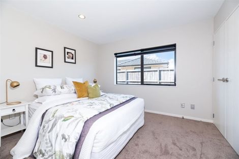 Photo of property in 7 Kahika Grove, Huapai, Kumeu, 0810