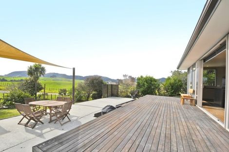Photo of property in 301 Ranganui Road, Kaiwaka, 0573