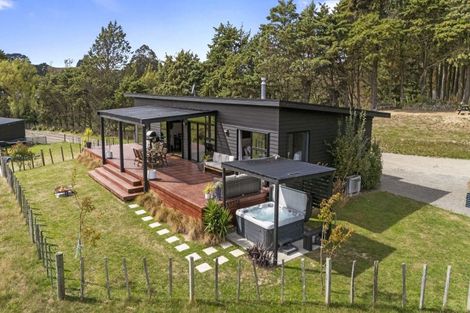 Photo of property in 338 Valley Road, Colyton, Feilding, 4775