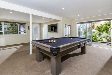 Photo of property in 15 Welland Place, Hillcrest, Auckland, 0627