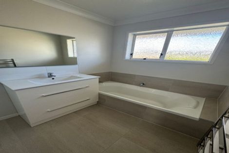 Photo of property in 23a Luton Avenue, Sunnyhills, Auckland, 2010