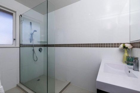 Photo of property in 14 Sunhaven Avenue, Glenfield, Auckland, 0629