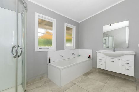 Photo of property in 38 Eynon Road, Morrinsville, 3300