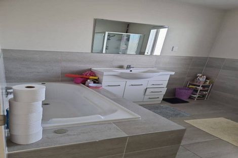 Photo of property in 196 Porchester Road, Takanini, 2112