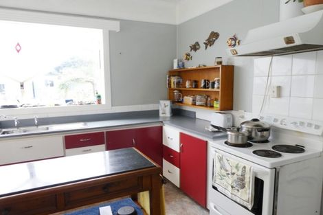 Photo of property in 7 Greenfield Street, Hector, 7822