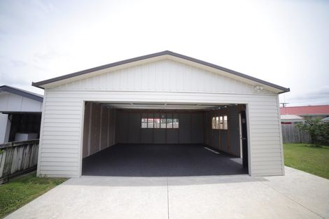 Photo of property in 17 Forsyth Street, St Andrews, Hamilton, 3200