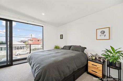 Photo of property in 4/20 Trent Street, Island Bay, Wellington, 6023