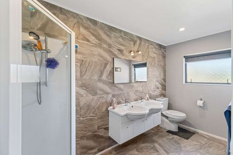 Photo of property in 3 Coralsea Way, Arkles Bay, Whangaparaoa, 0932