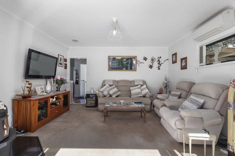 Photo of property in 27 Brick Bay Drive, Sandspit, Warkworth, 0982