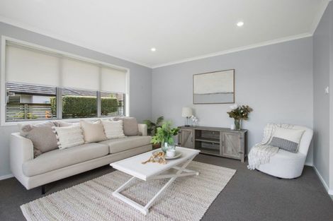 Photo of property in 60 Kayelene Place, Omokoroa, 3114