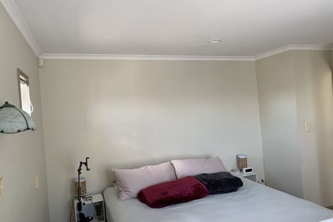 Photo of property in 29 Black Teal Close, Unsworth Heights, Auckland, 0632