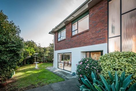 Photo of property in 2/3 Charmaine Road, Torbay, Auckland, 0630