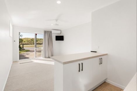 Photo of property in 678 Papamoa Beach Road, Papamoa Beach, Papamoa, 3118