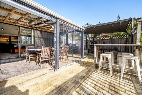 Photo of property in 54 Powells Road, Cable Bay, 0420