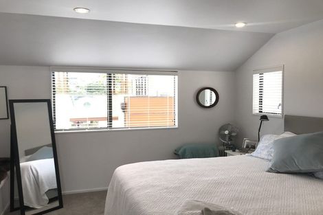 Photo of property in 1/12 Craig Road, Milford, Auckland, 0620