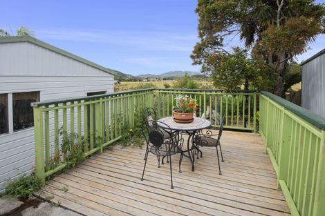 Photo of property in 9 Union Street, Hikurangi, 0114