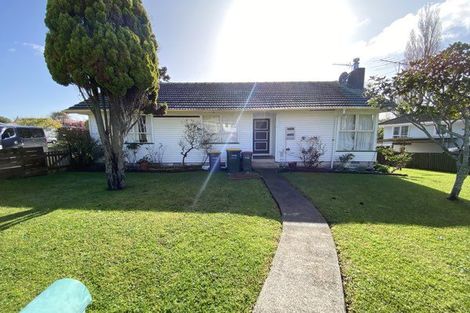 Photo of property in 2 Ennis Avenue, Pakuranga Heights, Auckland, 2010