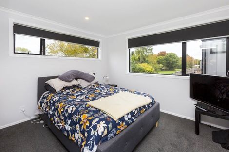 Photo of property in 42 Dahl Drive, Wallaceville, Upper Hutt, 5018