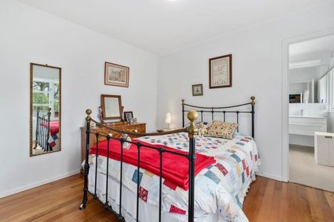 Photo of property in 1/126a Vauxhall Road, Narrow Neck, Auckland, 0624