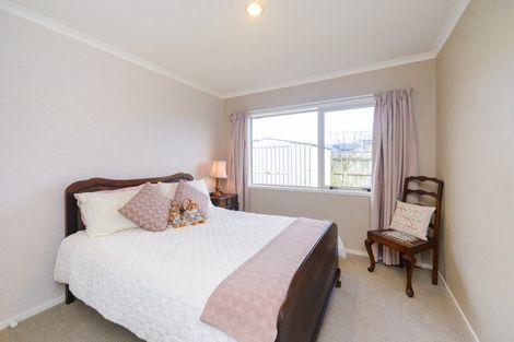 Photo of property in 44 Phillips Street, Sanson, 4817