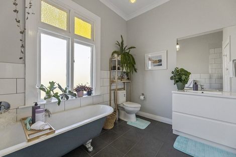 Photo of property in 15 Hugh Street, Sawyers Bay, Port Chalmers, 9023