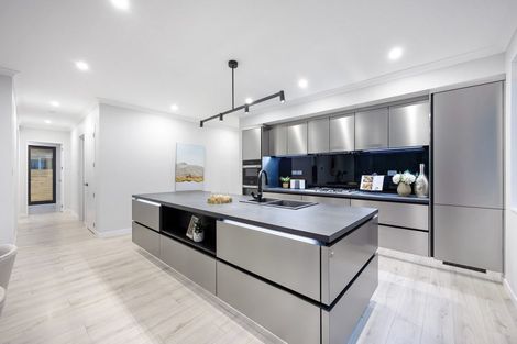 Photo of property in 10 Kina Place, Long Bay, Auckland, 0630