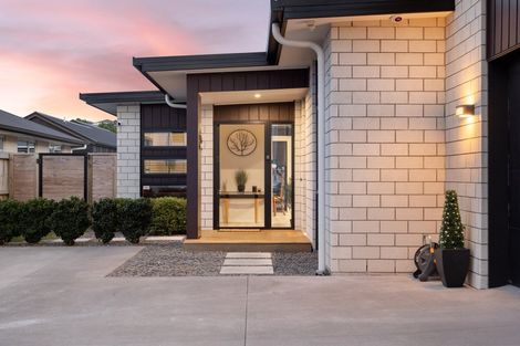 Photo of property in 82 Awataha Crescent, Pyes Pa, Tauranga, 3110