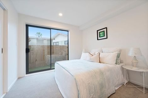 Photo of property in 3/11 Hereford Street, Te Atatu Peninsula, Auckland, 0610