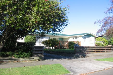 Photo of property in 5 Catlins Crescent, Milson, Palmerston North, 4414