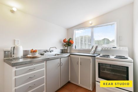 Photo of property in 14 Meadow Street, Mount Wellington, Auckland, 1062