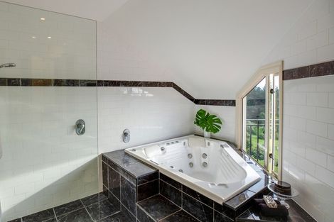 Photo of property in 180 Puketitiri Road, Poraiti, Napier, 4182