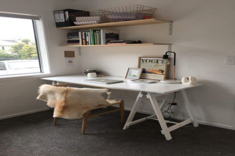 Photo of property in 8a Awanui Street, Merrilands, New Plymouth, 4312