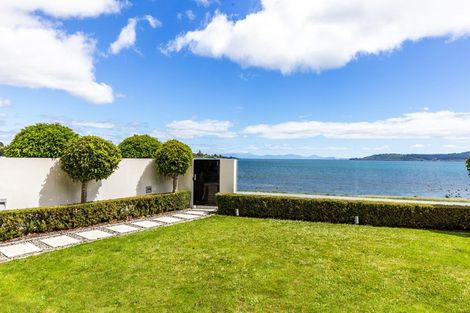 Photo of property in 2/225 Lake Terrace, Waipahihi, Taupo, 3330