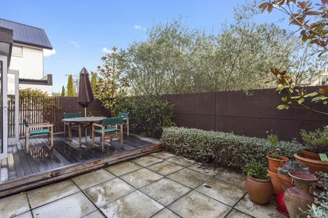 Photo of property in 144a Holly Road, St Albans, Christchurch, 8014