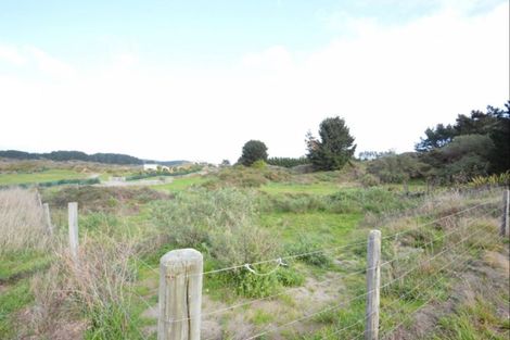 Photo of property in 6 Henham Lane, Waikawa Beach, Levin, 5573