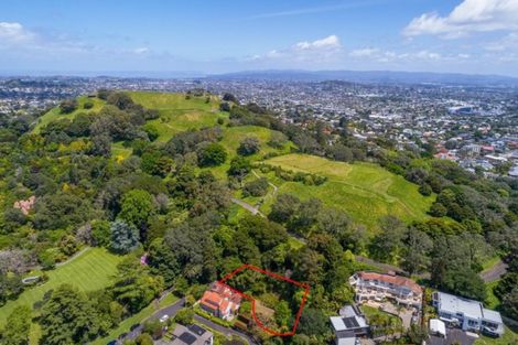 Photo of property in 33 Glenfell Place, Epsom, Auckland, 1023